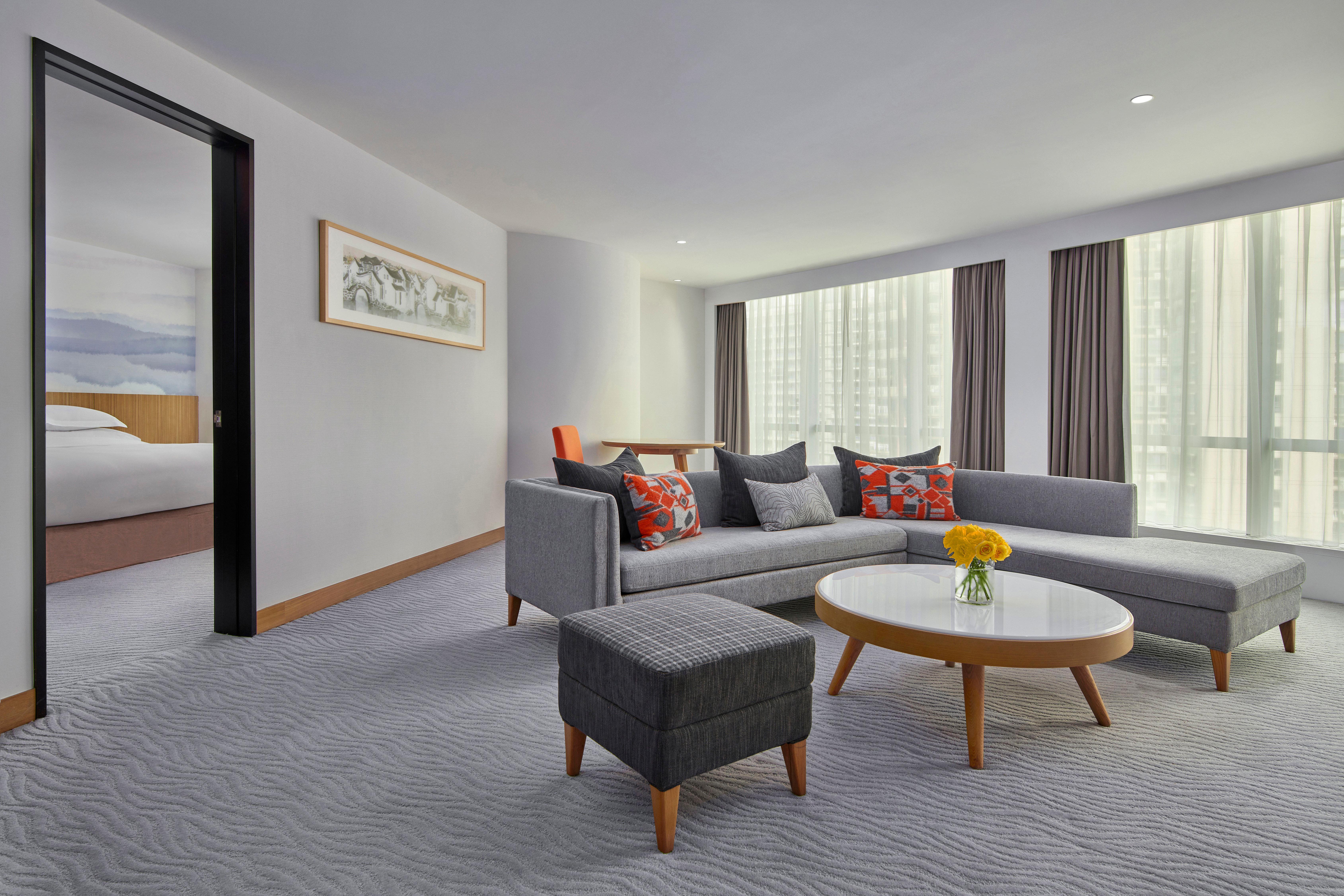 Crowne Plaza Zhuhai City Center By Ihg - Offers Free One-Way Shuttle To Chimelong Ocean Kingdom Exterior photo