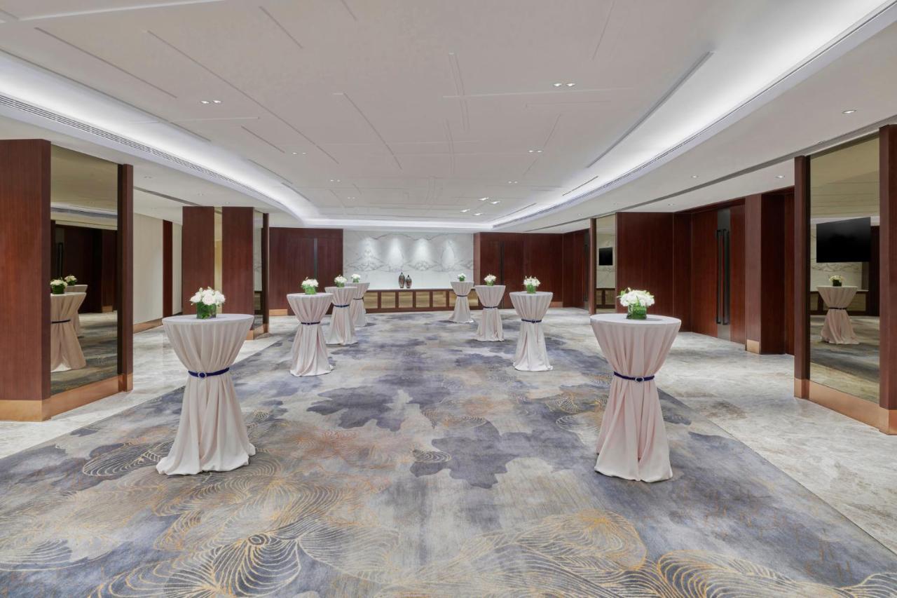 Crowne Plaza Zhuhai City Center By Ihg - Offers Free One-Way Shuttle To Chimelong Ocean Kingdom Exterior photo