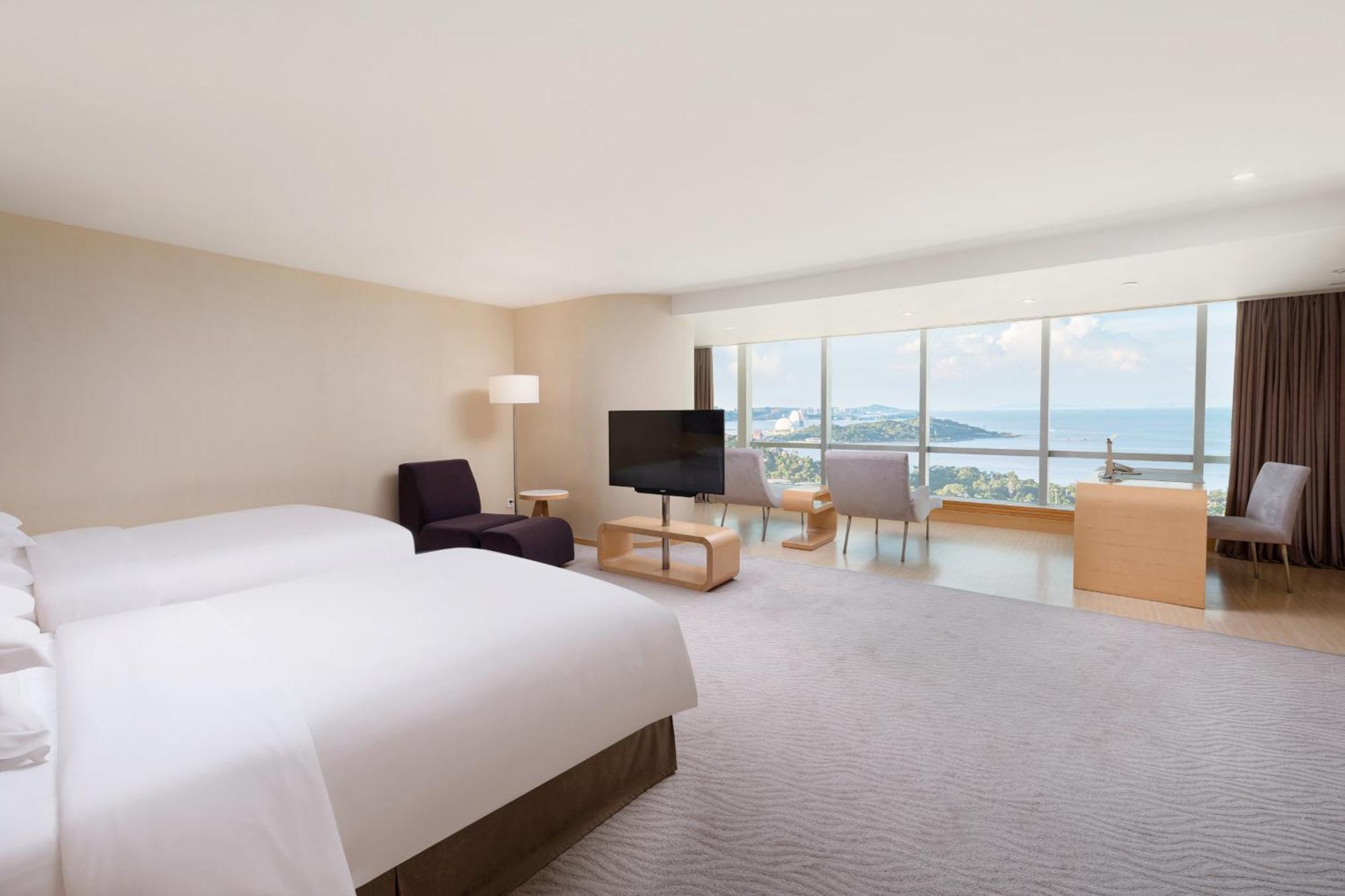 Crowne Plaza Zhuhai City Center By Ihg - Offers Free One-Way Shuttle To Chimelong Ocean Kingdom Exterior photo