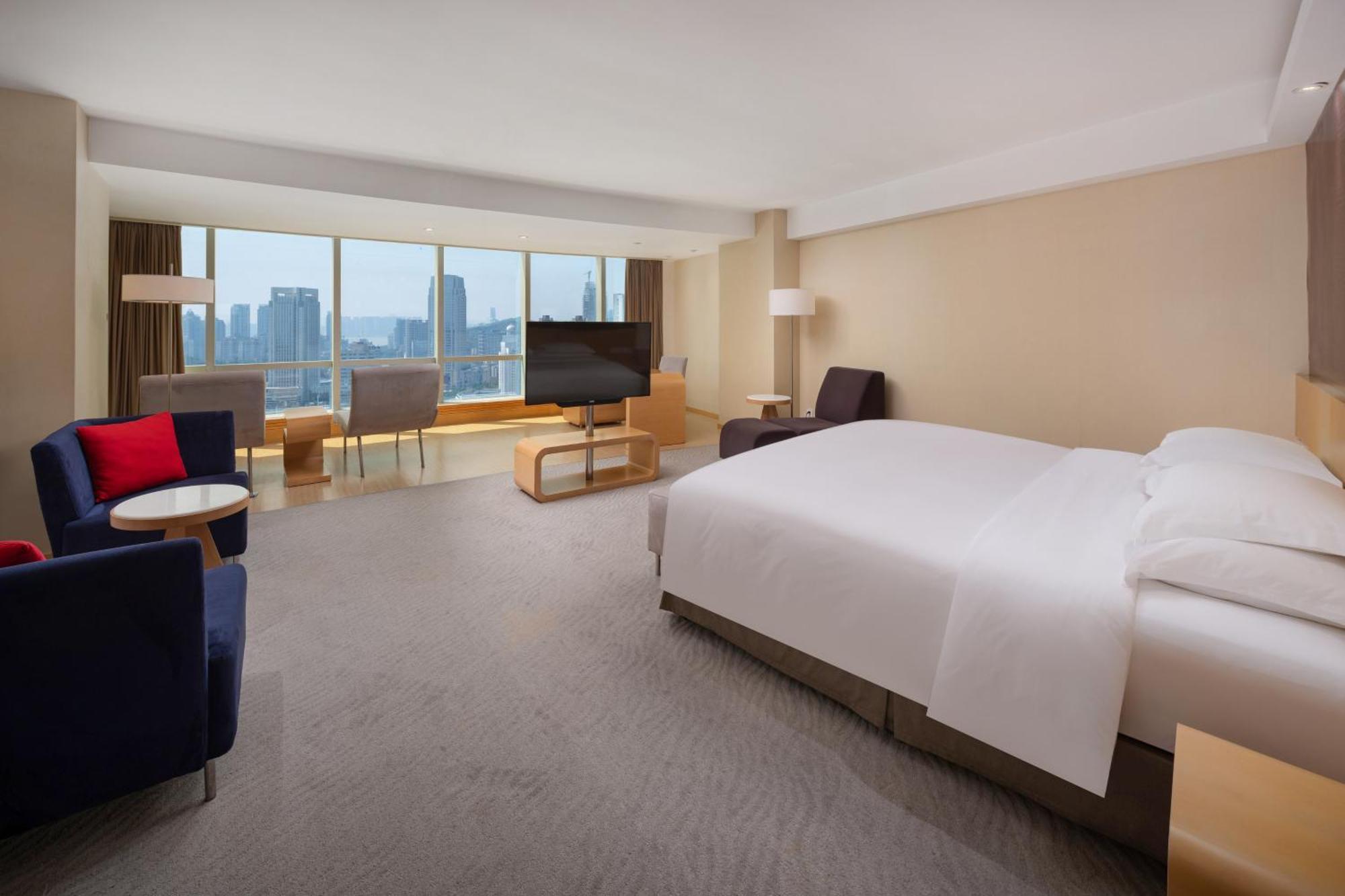 Crowne Plaza Zhuhai City Center By Ihg - Offers Free One-Way Shuttle To Chimelong Ocean Kingdom Exterior photo